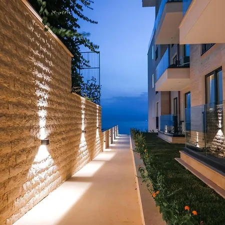 Daed Luxury Apartament *