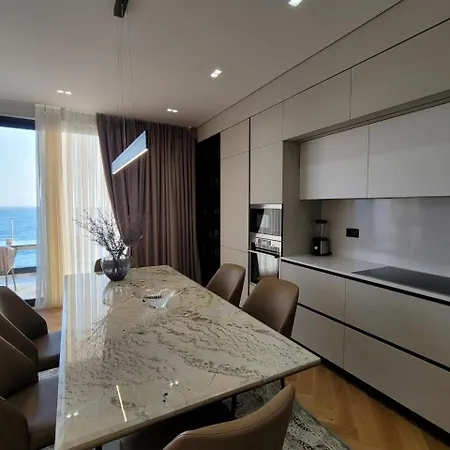 Daed Luxury * Sarandë